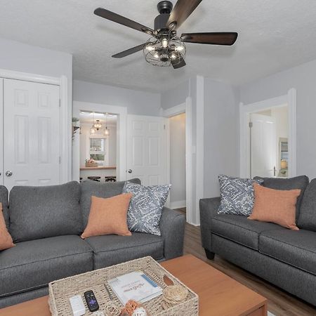 Appartamento In The Heart Of Little Italy! Free Parking! Cleveland Esterno foto
