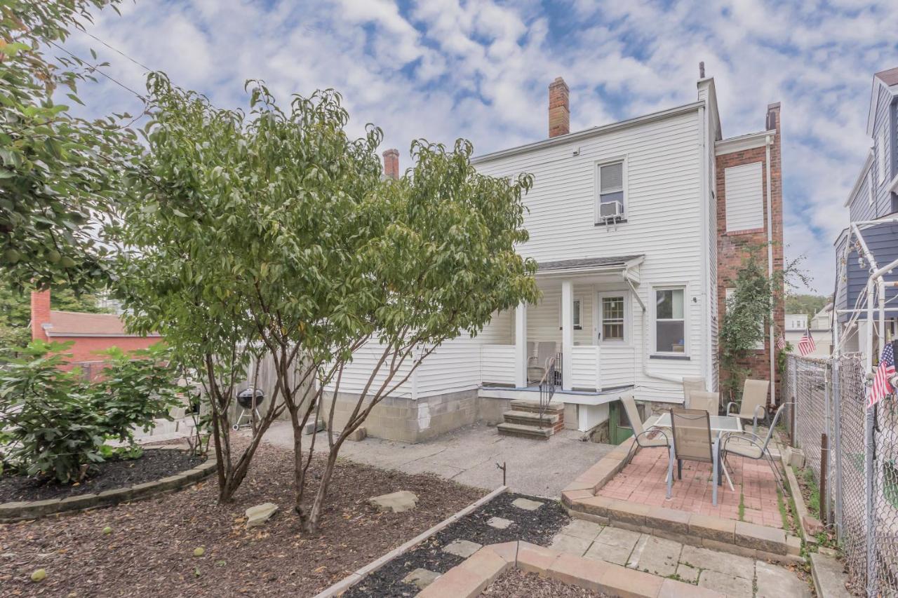Appartamento In The Heart Of Little Italy! Free Parking! Cleveland Esterno foto