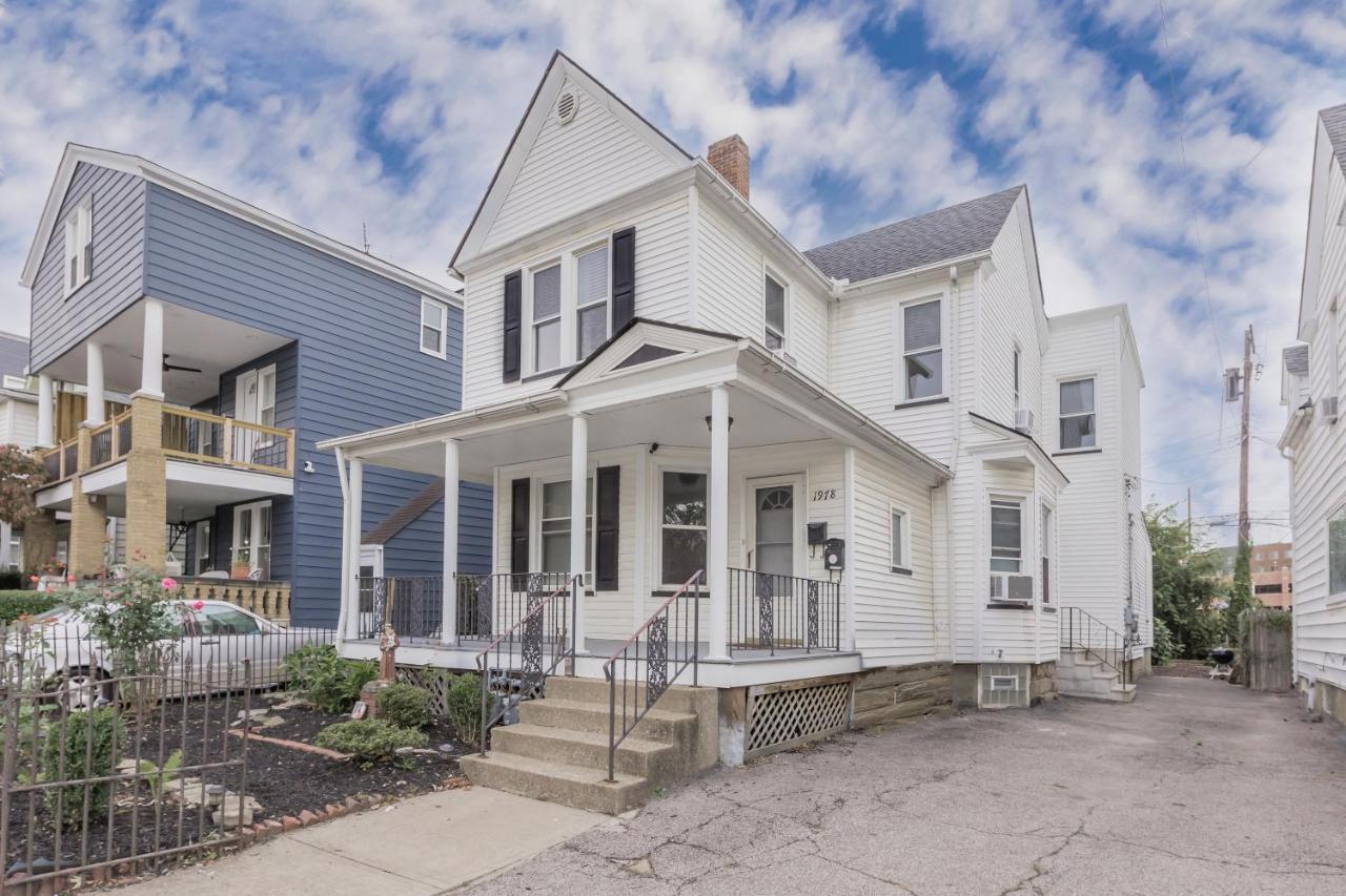 Appartamento In The Heart Of Little Italy! Free Parking! Cleveland Esterno foto